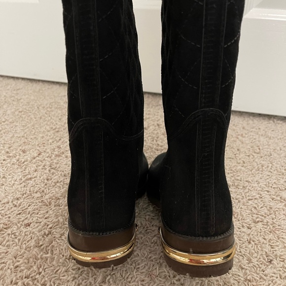 Boots - Picture 3 of 4